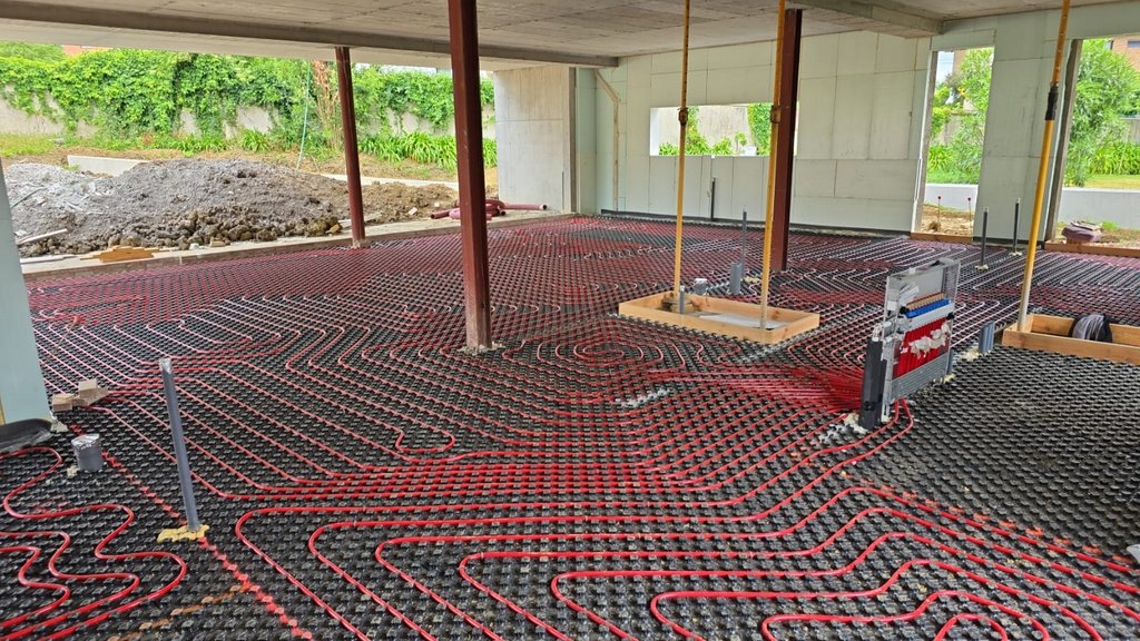 Instalación de suelo radiante en vivienda en Asturias